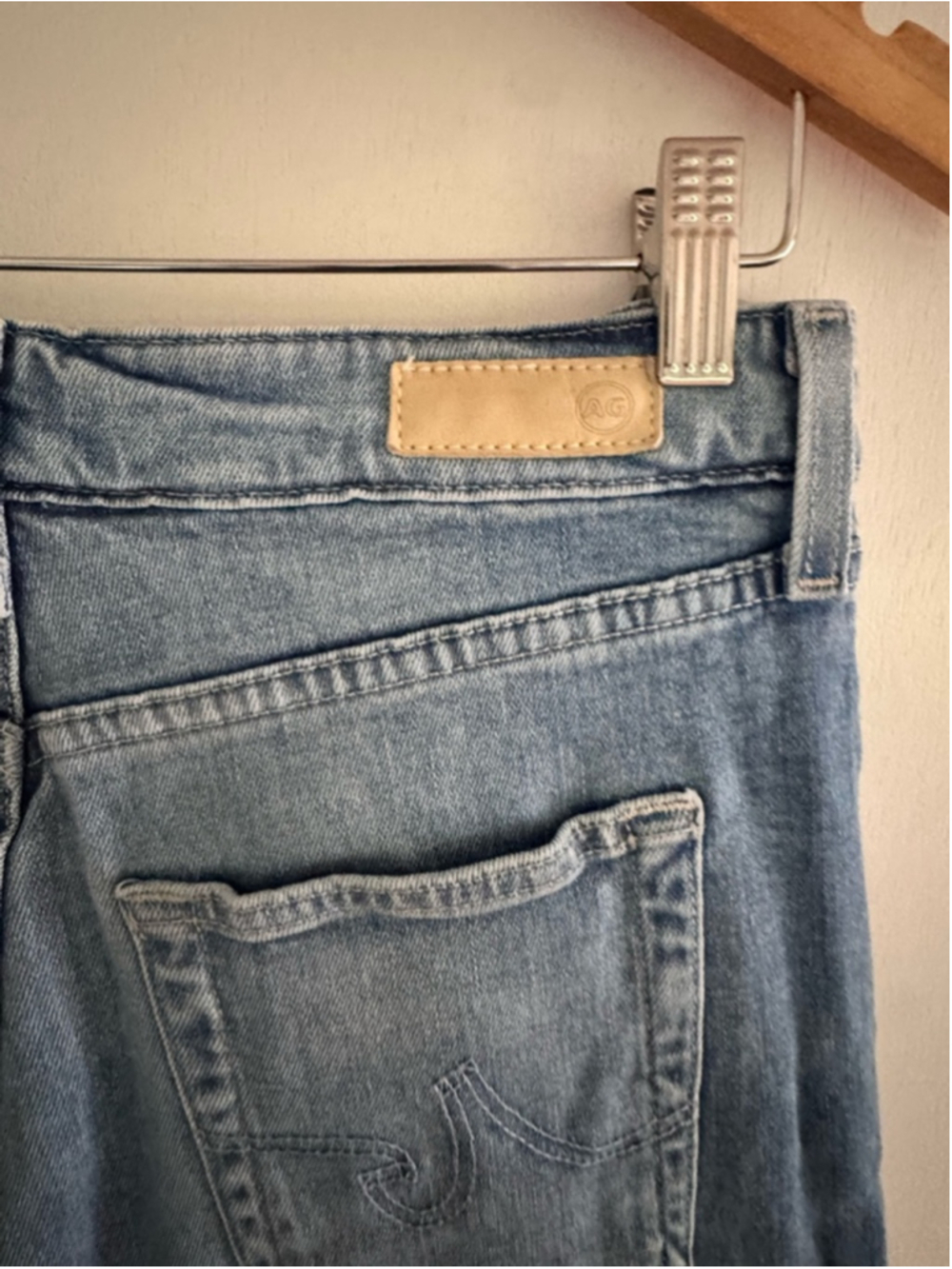 ag jeans wide leg high rise light wash cropped denim - Picture 5 of 12